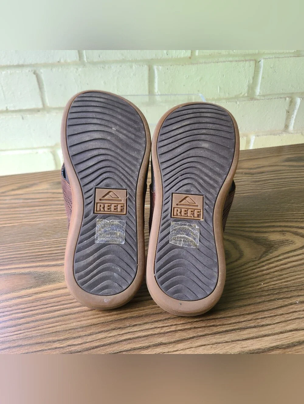 REEF Men's Brown Leather-Trim Flip Flop Sandals SIZE 8